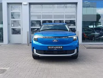 Ford Explorer 2025 photo 2