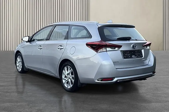 Toyota Auris 2016 photo 3