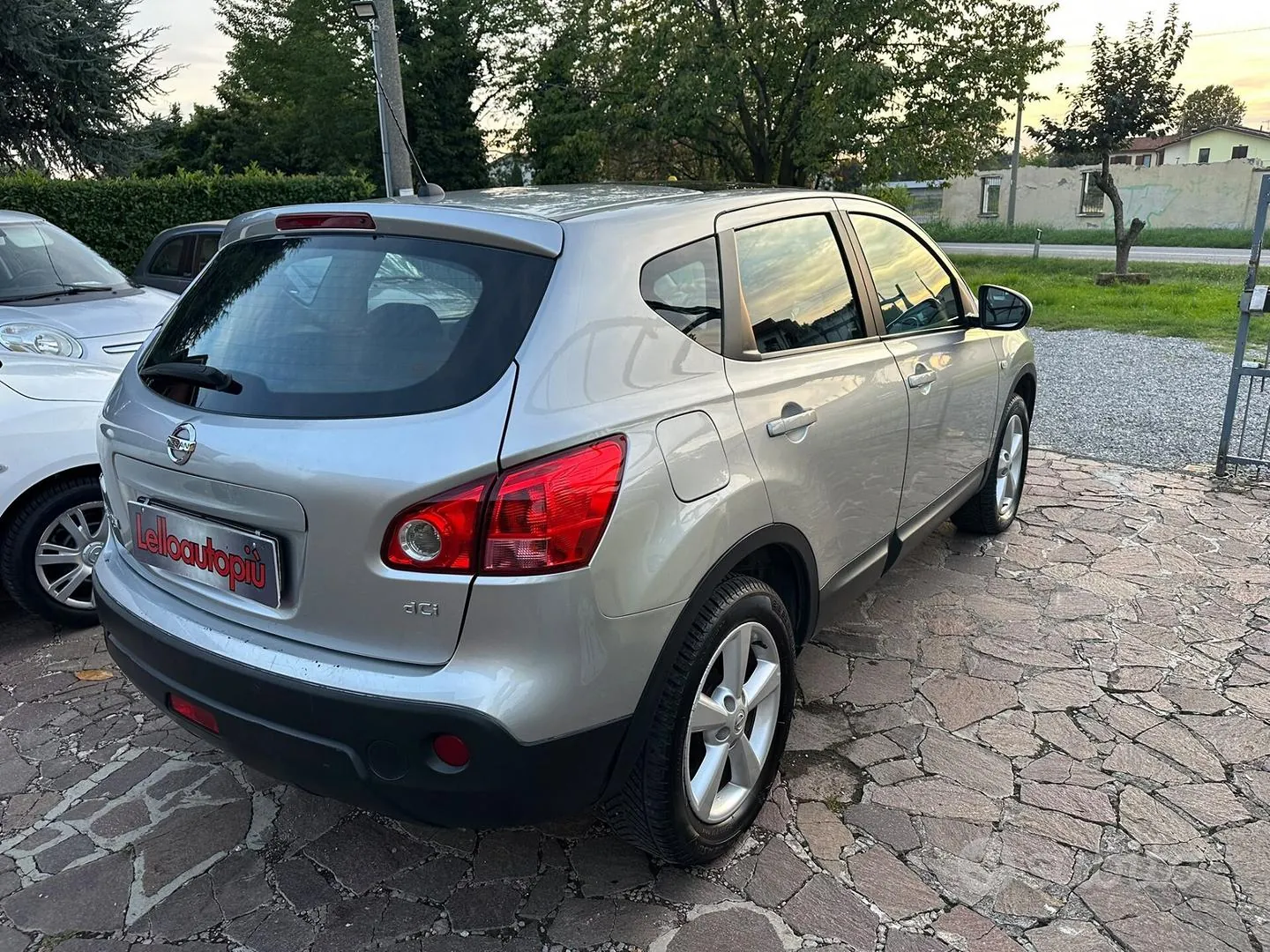 Nissan Qashqai 2008 photo 3