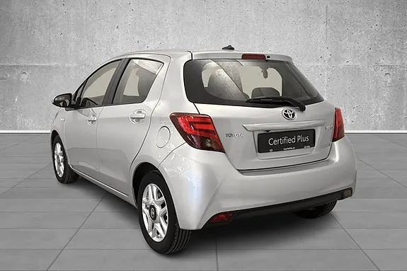 Toyota Yaris 2016 photo 3
