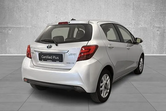 Toyota Yaris 2016 photo 5