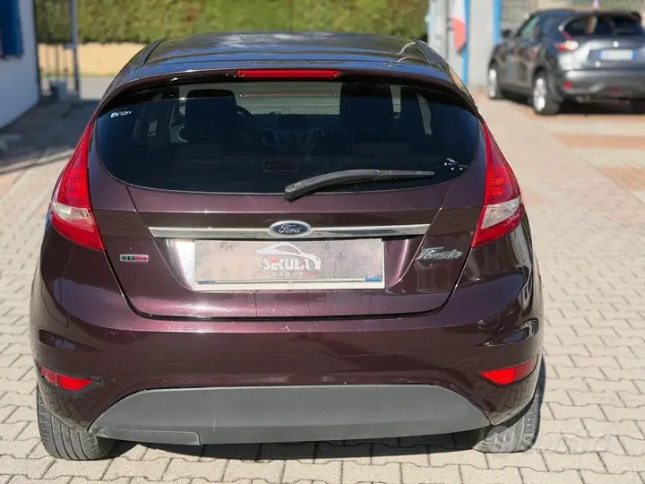 Ford Fiesta 2011 photo 5