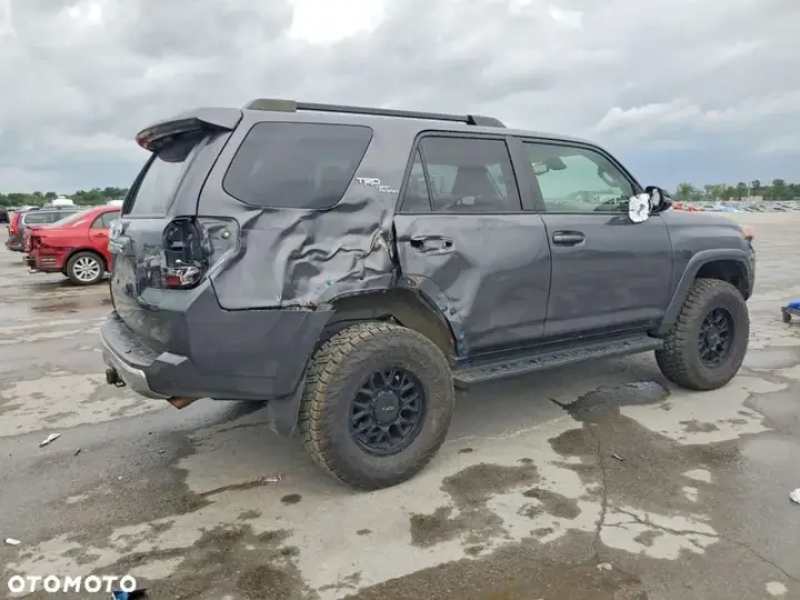 Toyota 4Runner 2021 photo 3