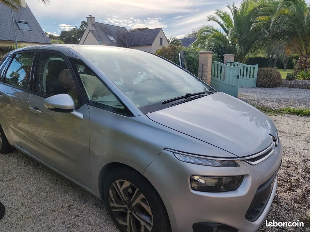 Citroen C4 Picasso 2015 photo 2