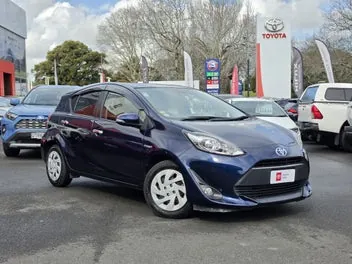 Toyota Aqua 2017 photo 2