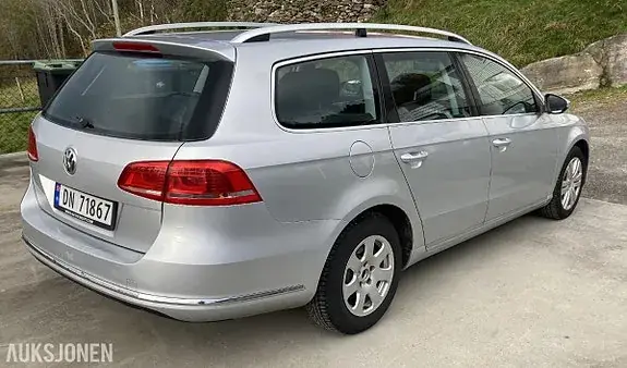 Volkswagen Passat 2012 photo 4
