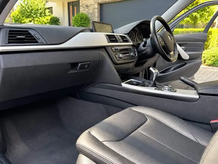 BMW 3 Series 2015 photo 4