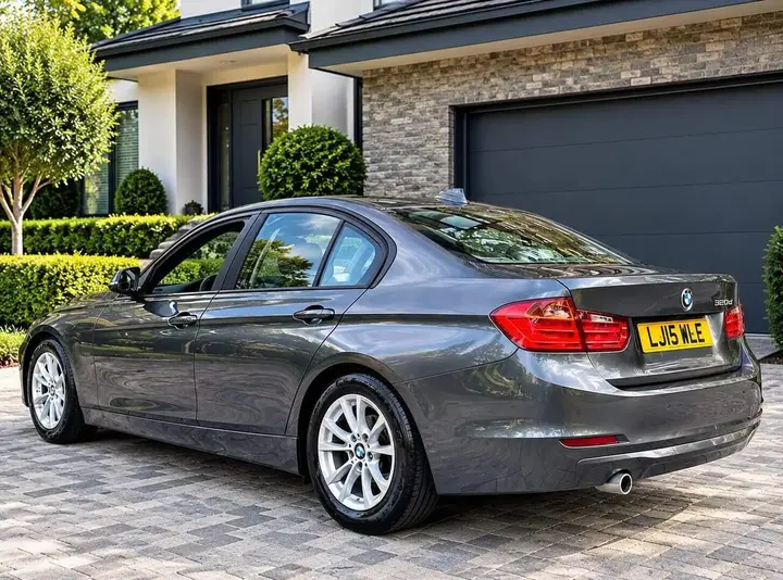 BMW 3 Series 2015 photo 3