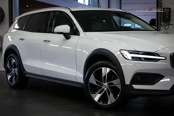Volvo V60 Cross Country 2021 photo 3