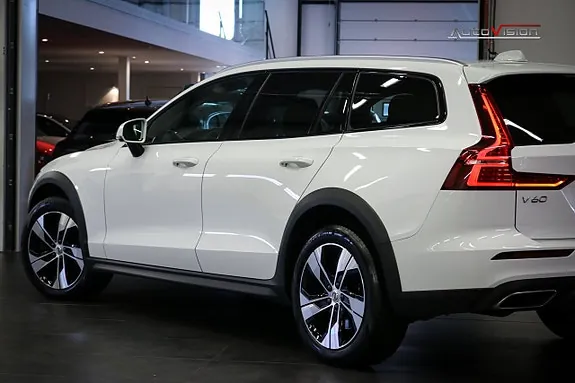 Volvo V60 Cross Country 2021 photo 5