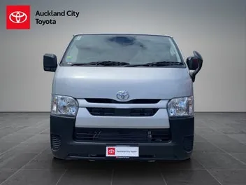 Toyota Regius 2025 photo 3