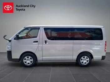 Toyota Regius 2025 photo 5