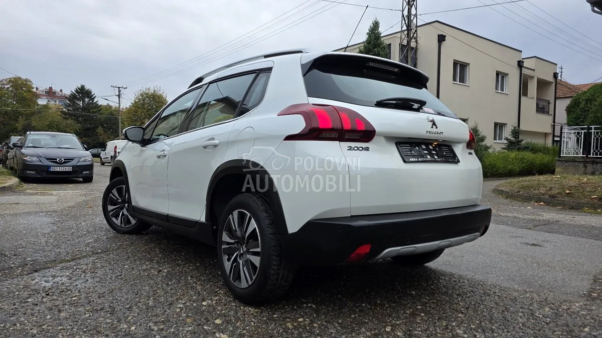 Peugeot 2008 2016 photo 5