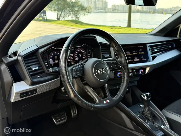Audi A1 2024 photo 3
