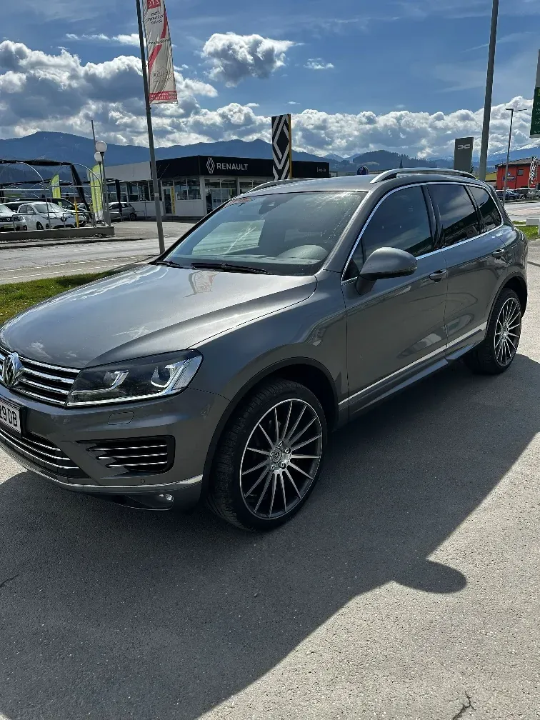 Volkswagen Touareg
