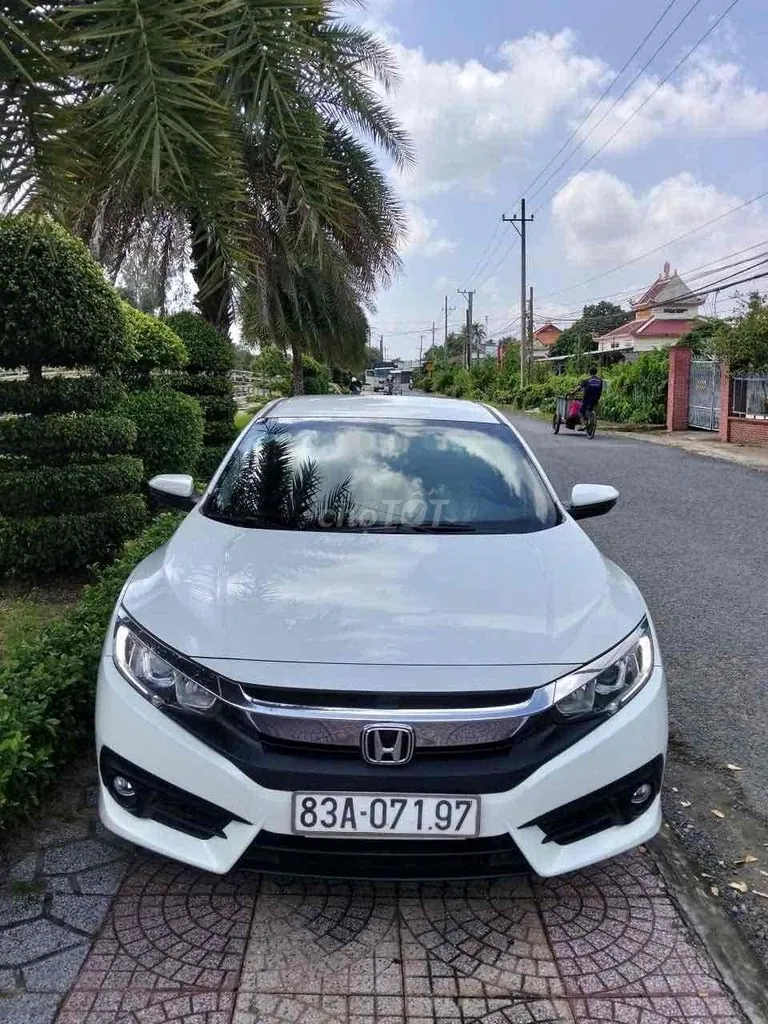 Honda Civic 2018 photo 2