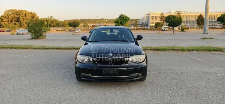BMW 118 2011 photo 2