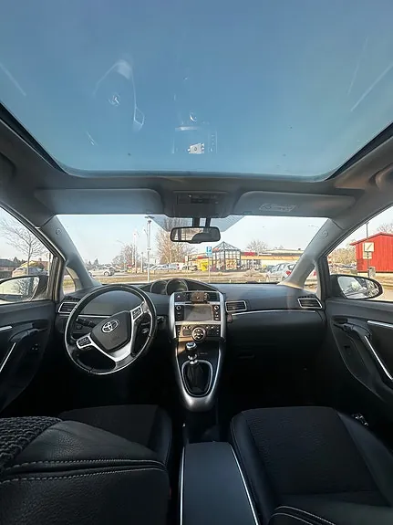 Toyota Verso 2015 photo 5