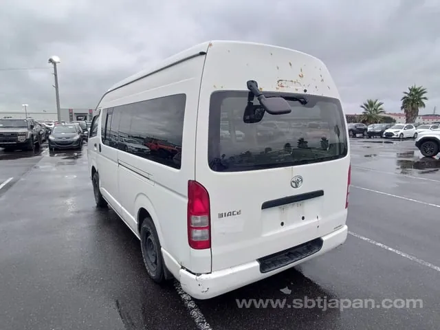 Toyota Hiace Van 2005 photo 3