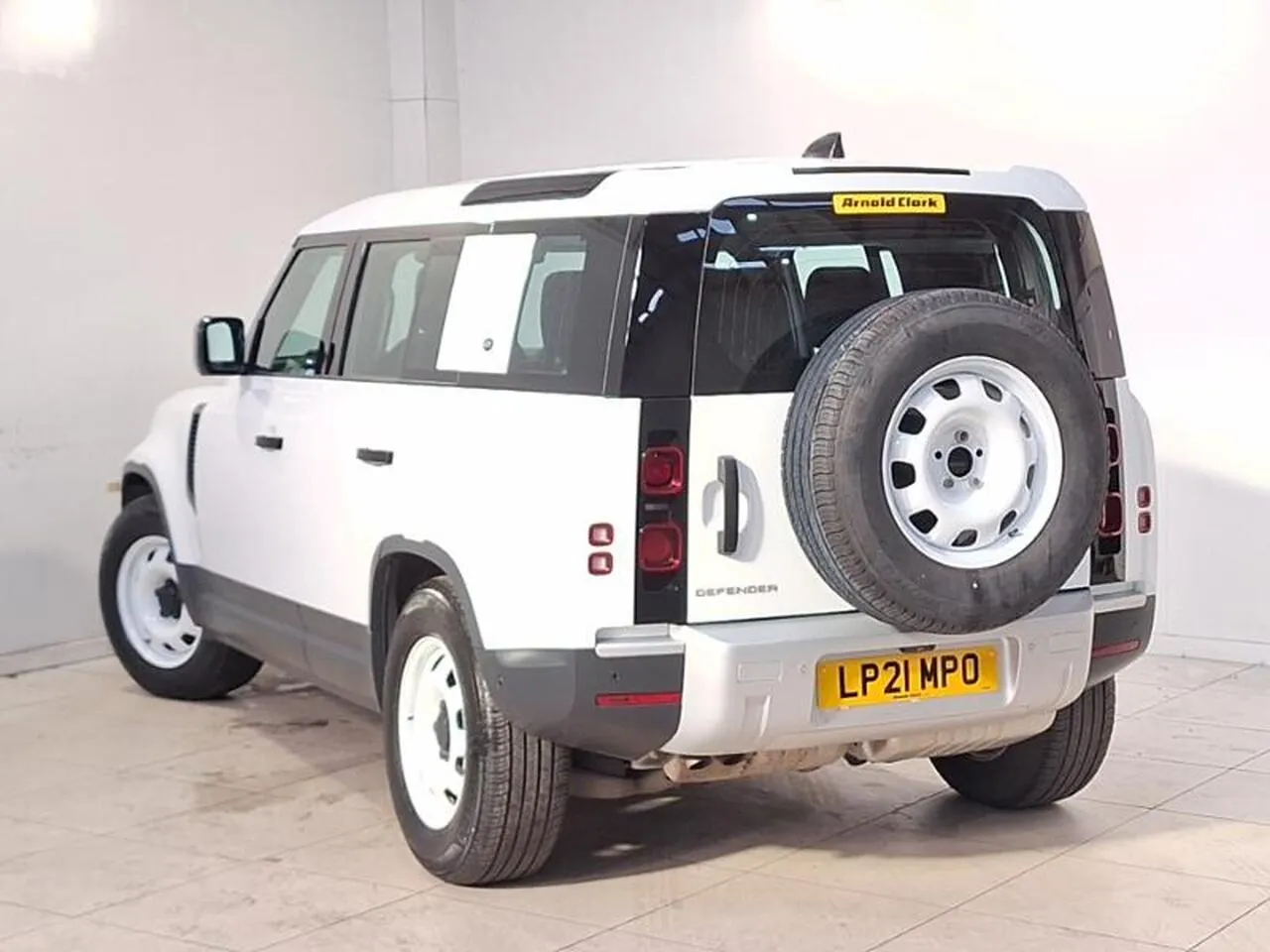 Land Rover Defender 110 2021 photo 2