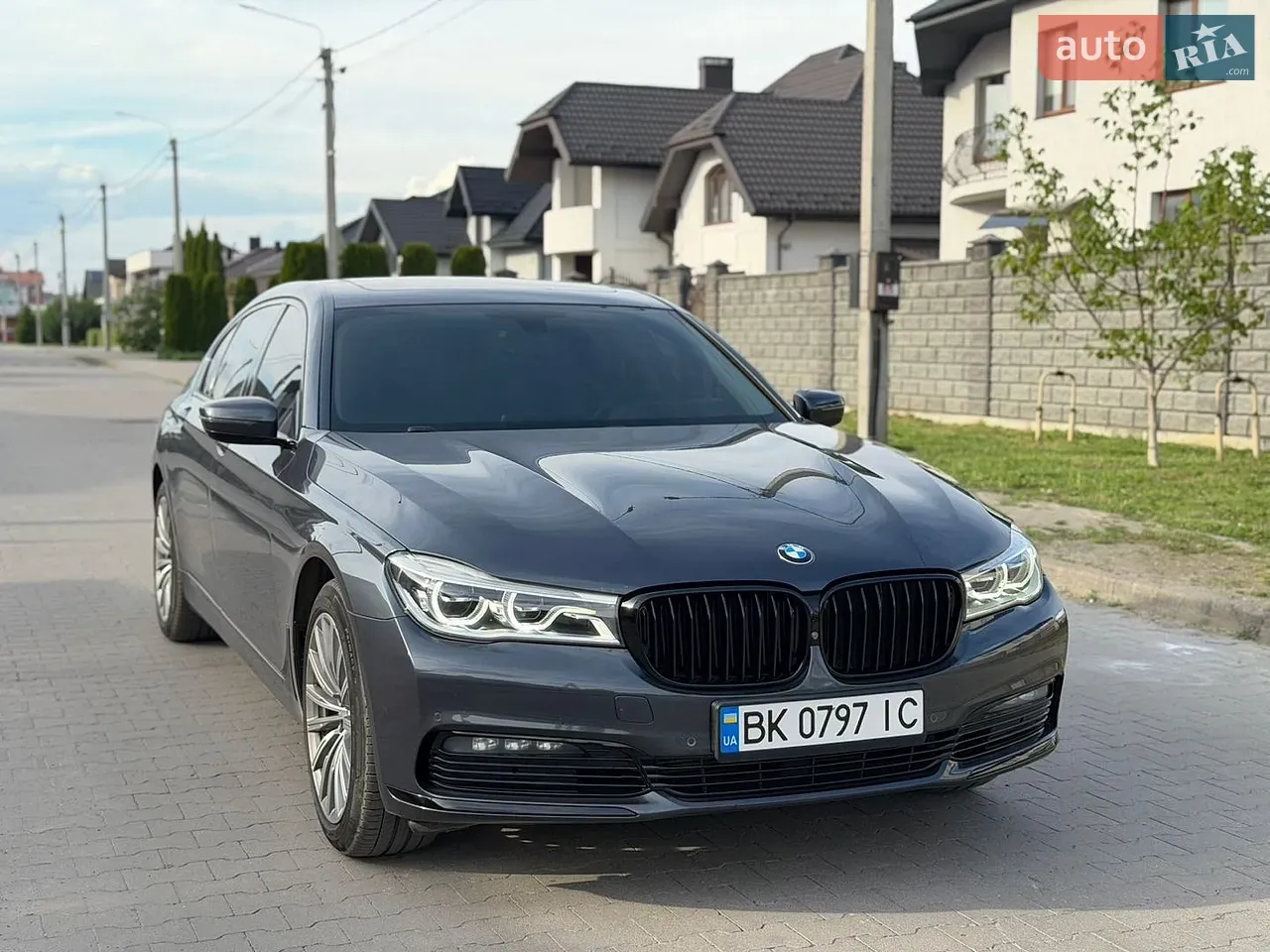 BMW 7 Series 2015 photo 4