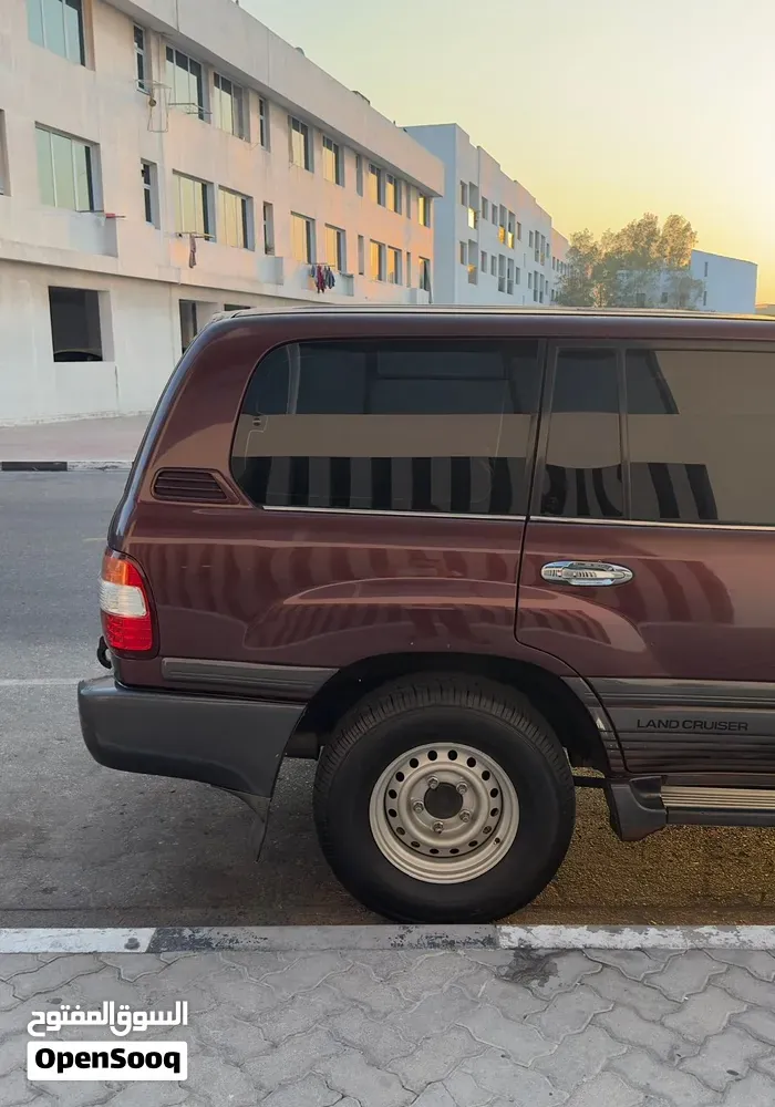 Toyota Land Cruiser 2002 photo 3