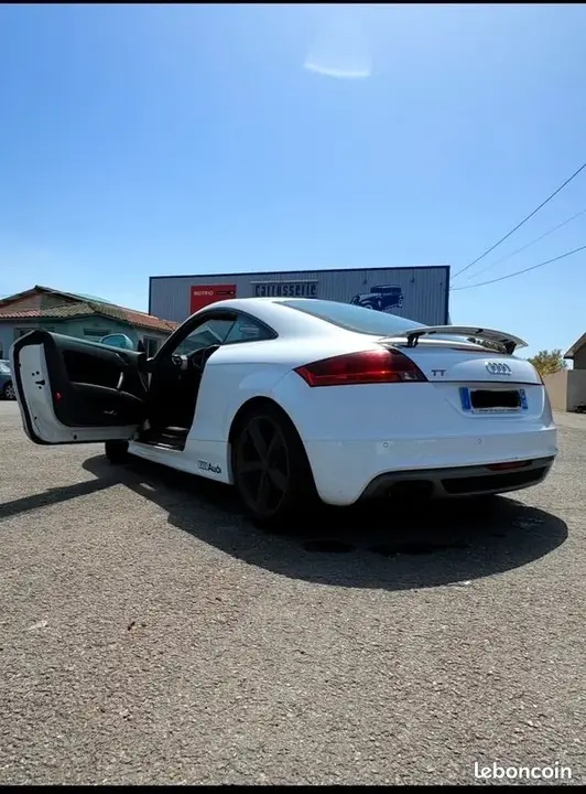 Audi Tt 2012 photo 2