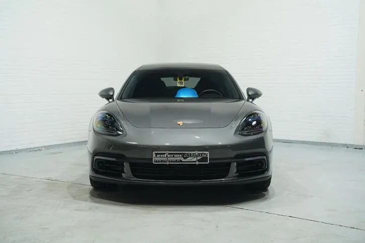 Porsche Panamera 2018 photo 2
