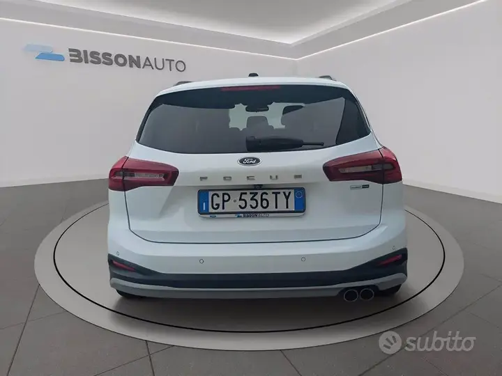 Ford Focus 2023 photo 4