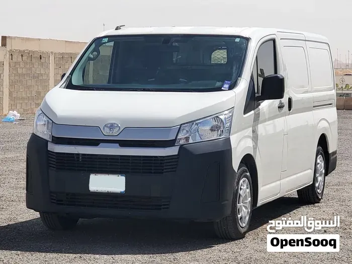 Toyota Hiace 2023 photo 3