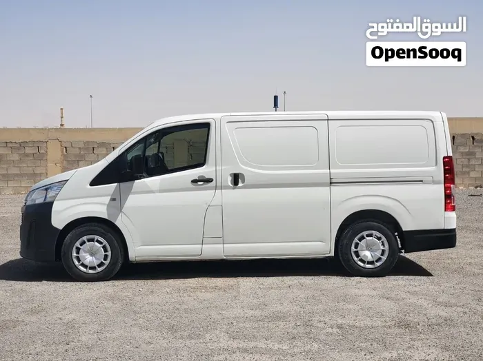 Toyota Hiace 2023 photo 4