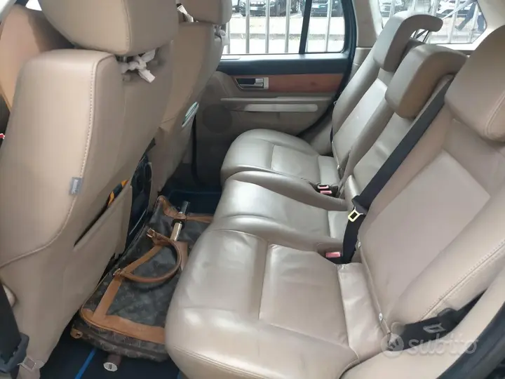 Land Rover Range Rover Sport 2010 photo 5