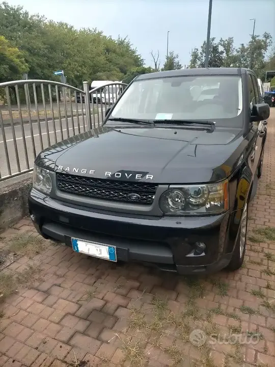 Land Rover Range Rover Sport 2010 photo 2