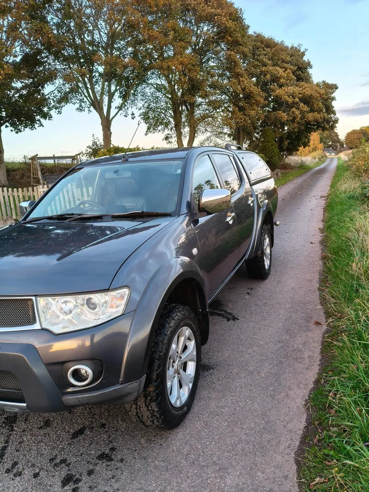 Mitsubishi L200 2010 photo 3