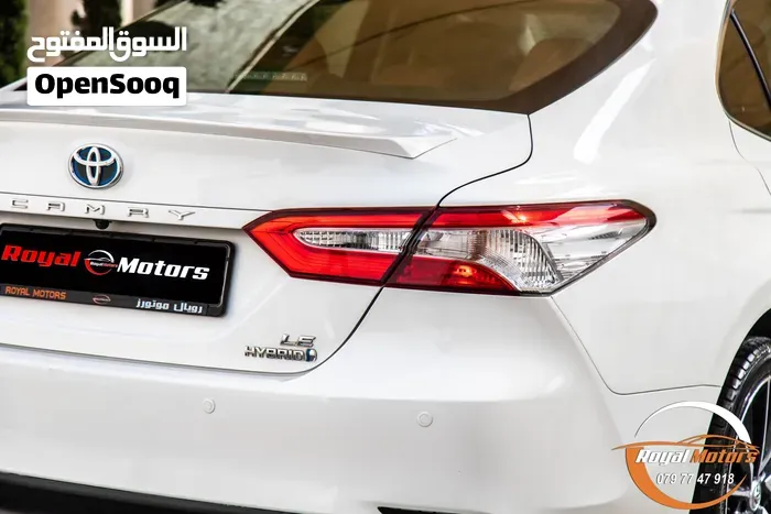 Toyota Camry 2020 photo 4