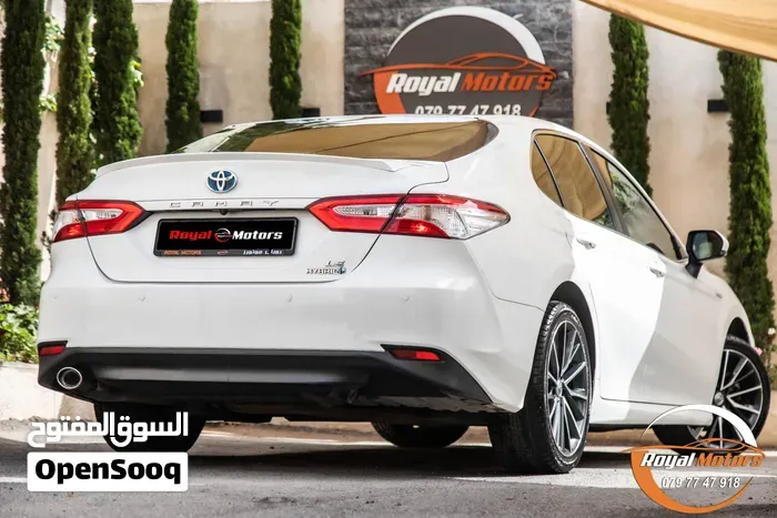 Toyota Camry 2020 photo 3