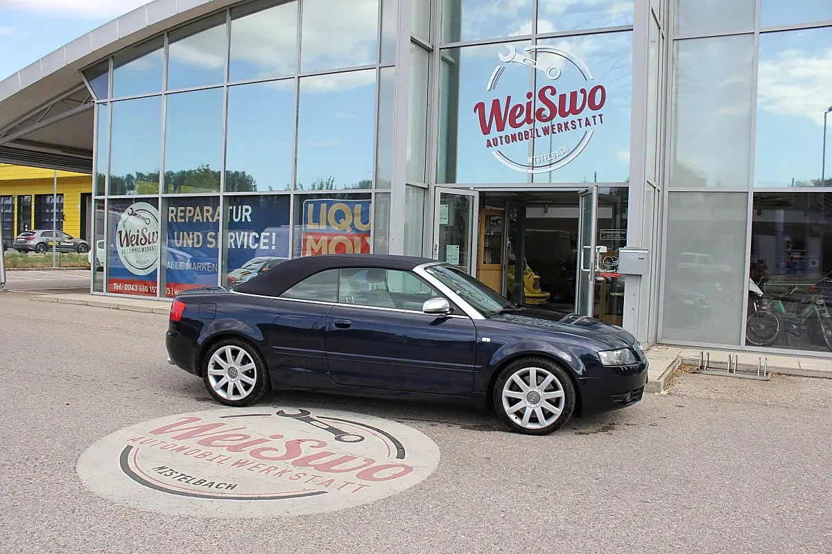 Audi A4 2004 photo 2