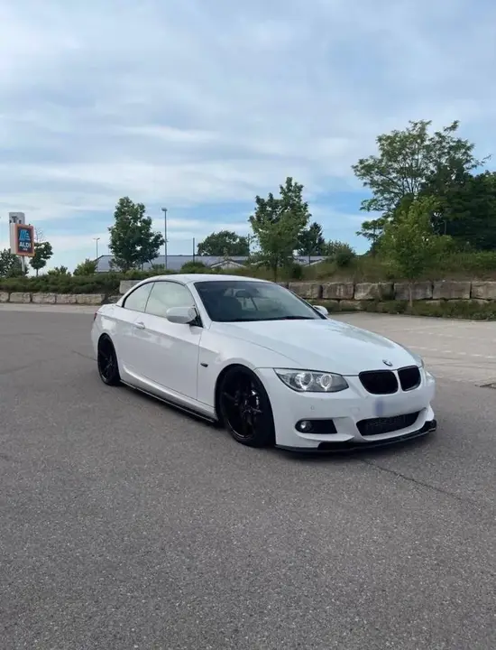 BMW E93