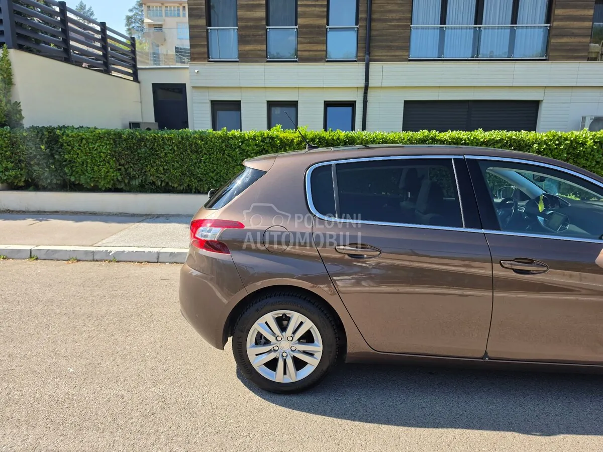 Peugeot 308 2015 photo 5