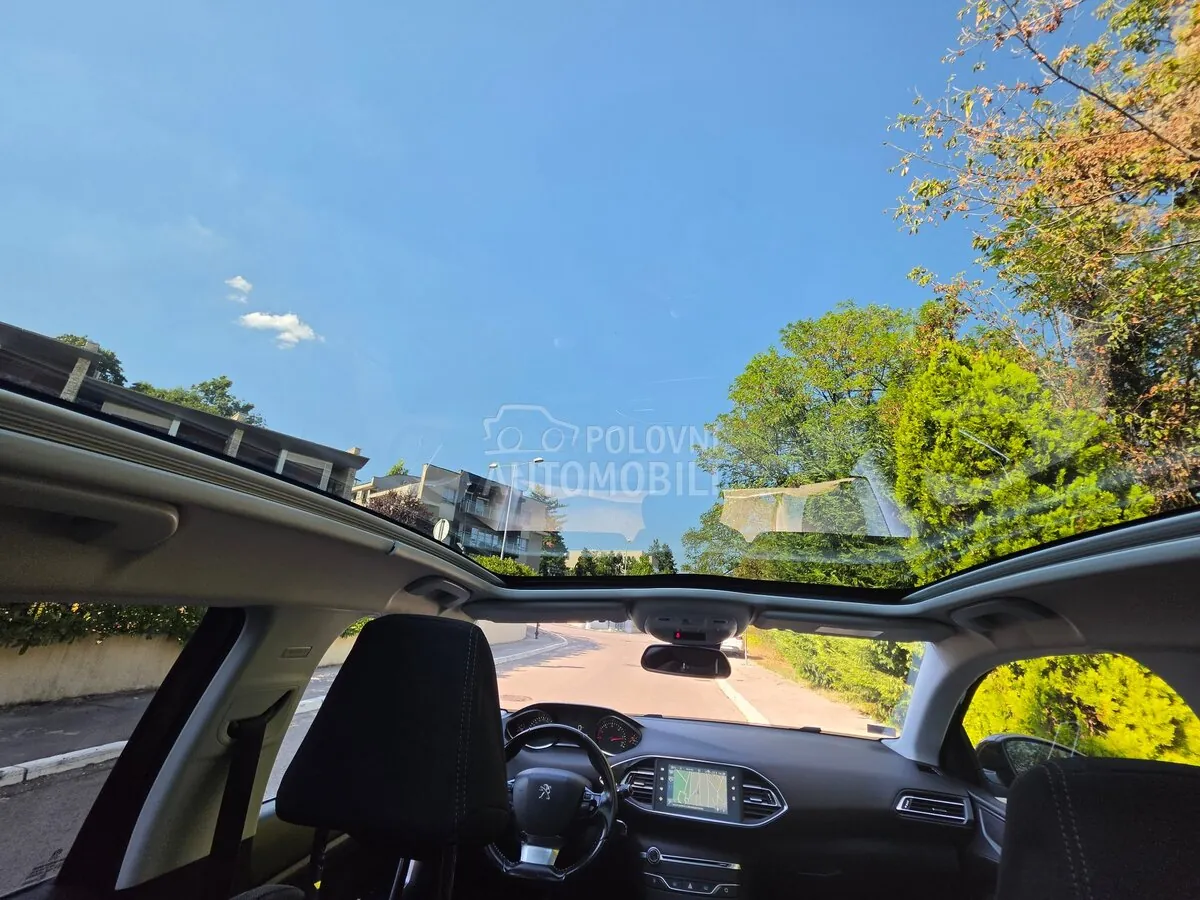 Peugeot 308 2015 photo 2