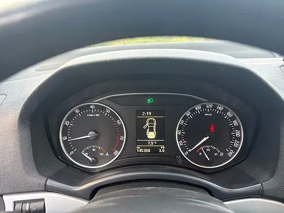 Skoda Octavia 2012 photo 3