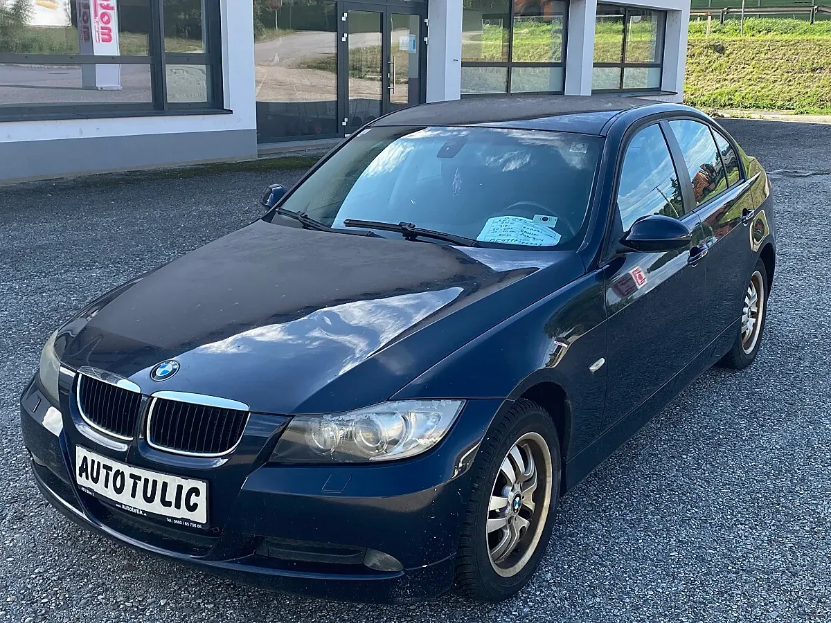 BMW 3 Series 2005 photo 2