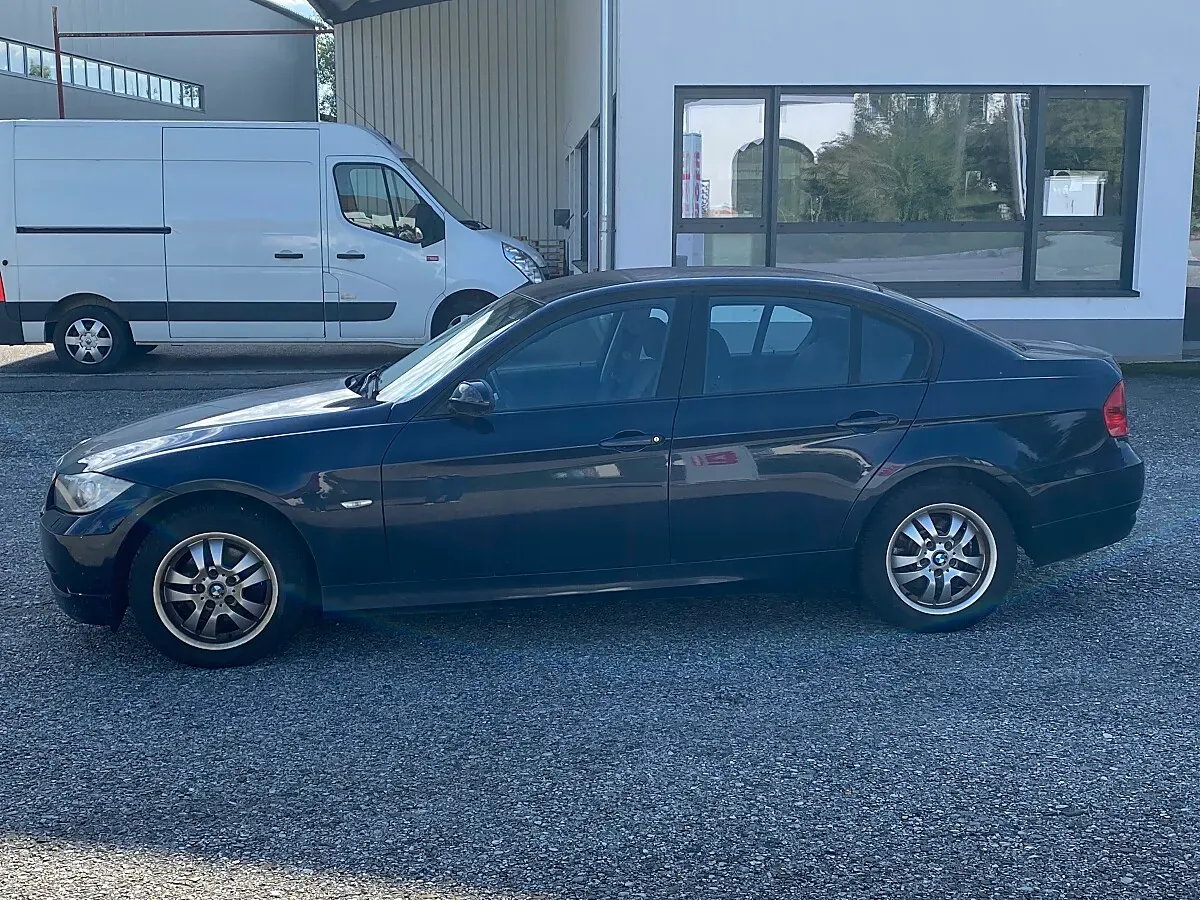 BMW 3 Series 2005 photo 3