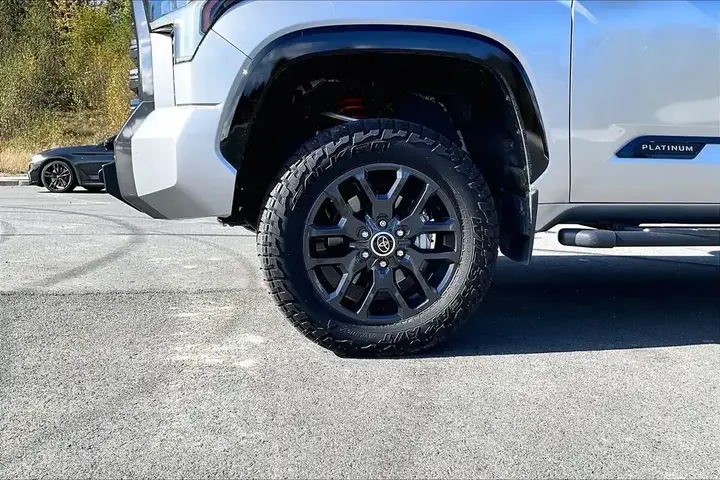 Toyota Tundra 2023 photo 3