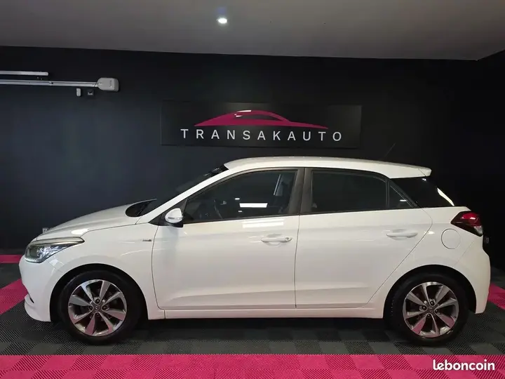 Hyundai I20 2015 photo 3