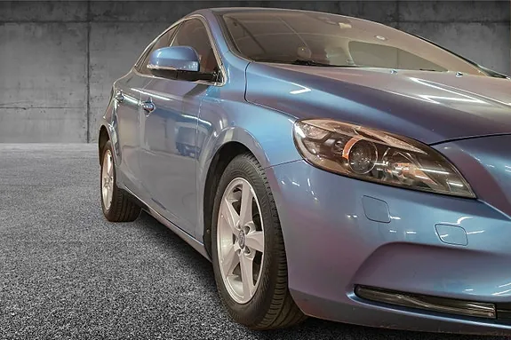 Volvo V40 2015 photo 2