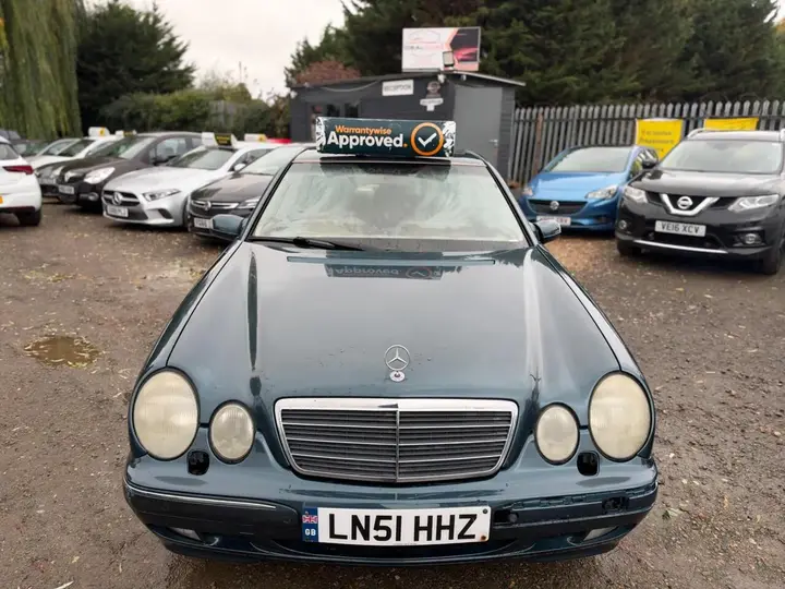 Mercedes-Benz E-Class 2001 photo 2