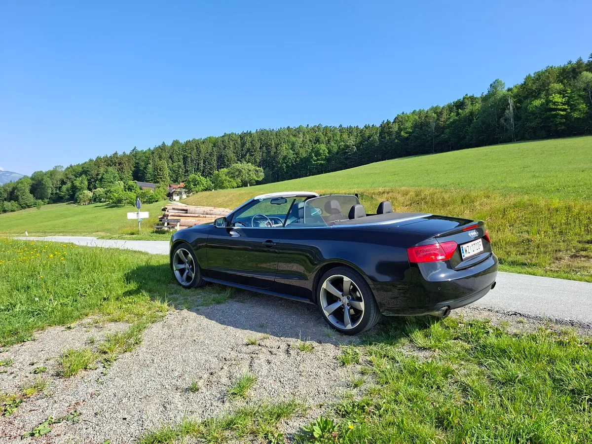 Audi A5 2012 photo 2