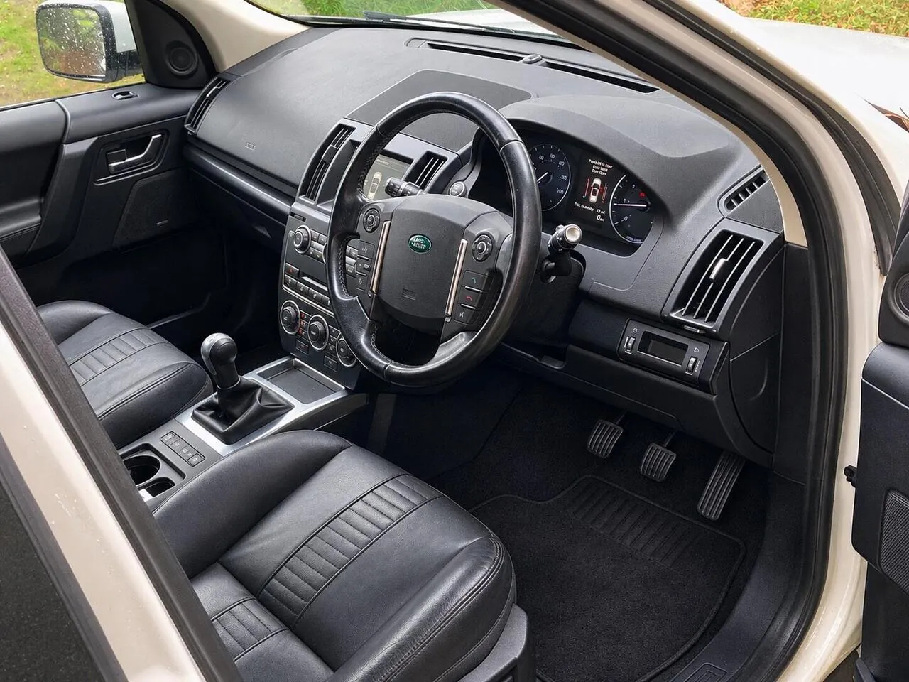 Land Rover Freelander 2 2013 photo 3