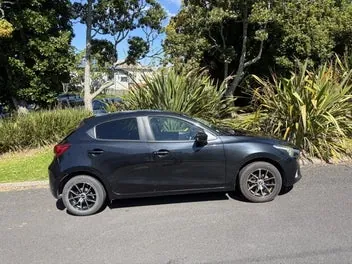 Mazda Demio 2014 photo 3